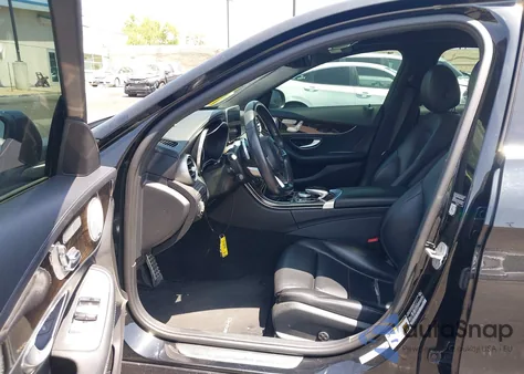 2015 Mercedes-Benz C 300 Luxury/Sport из США, поврежденный, VIN 55SWF4JB4FU074983